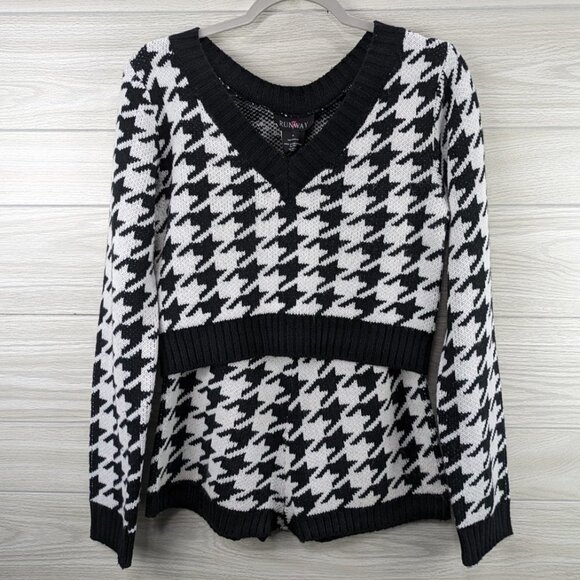 Runway Seven Houndstooth Crop Sweater & Shorts Loungewear Set - Picture 1 of 9